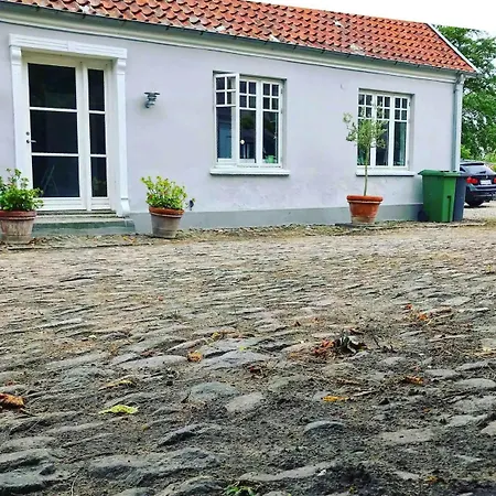 Personal On Beautiful Aero Semesterbostad *